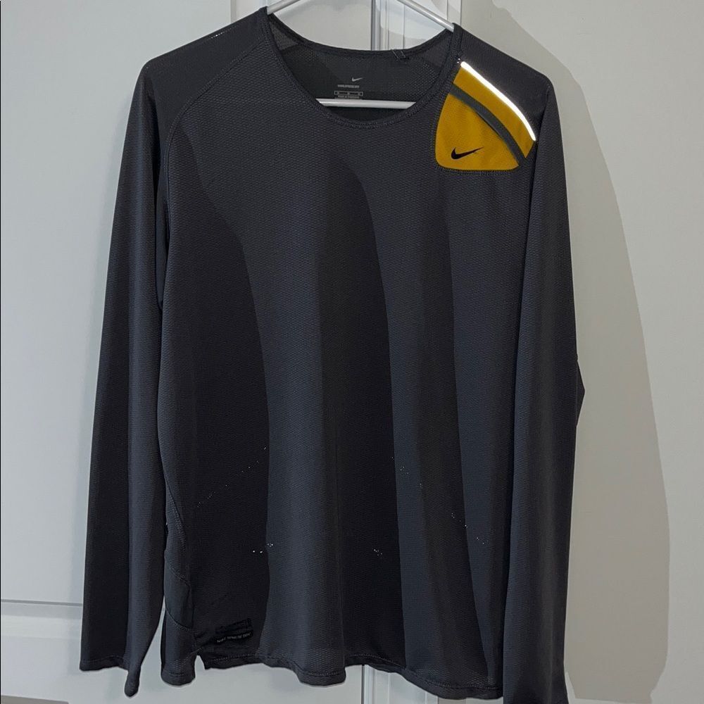 Nike Sphere Dry Poly Reflective running marathon LS shoulder pocket shirt M Gray